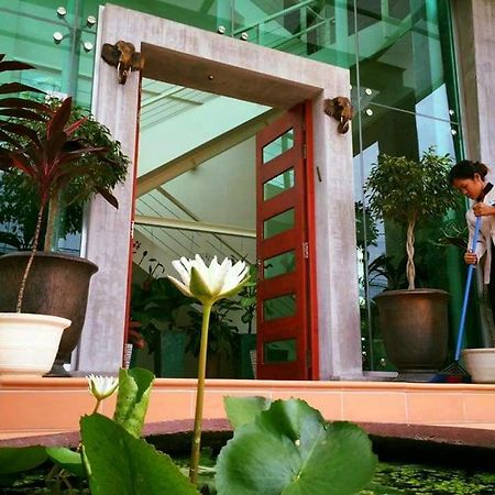 Deluxx Boutique Hotel 시아누크빌 외부 사진
