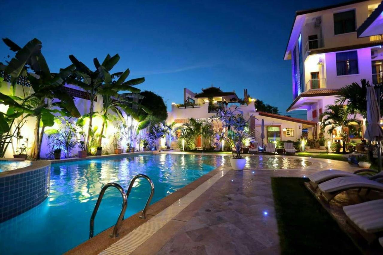 Deluxx Boutique Hotel 시아누크빌 외부 사진