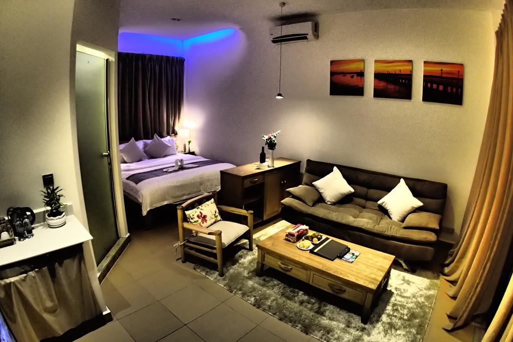 Deluxx Boutique Hotel 시아누크빌 외부 사진