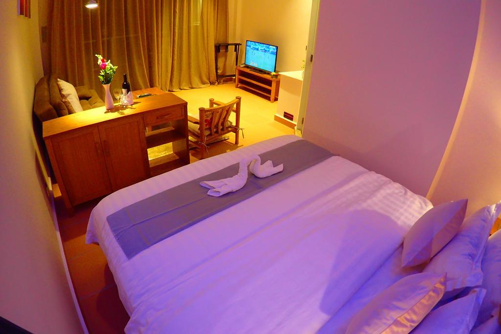 Deluxx Boutique Hotel 시아누크빌 객실 사진