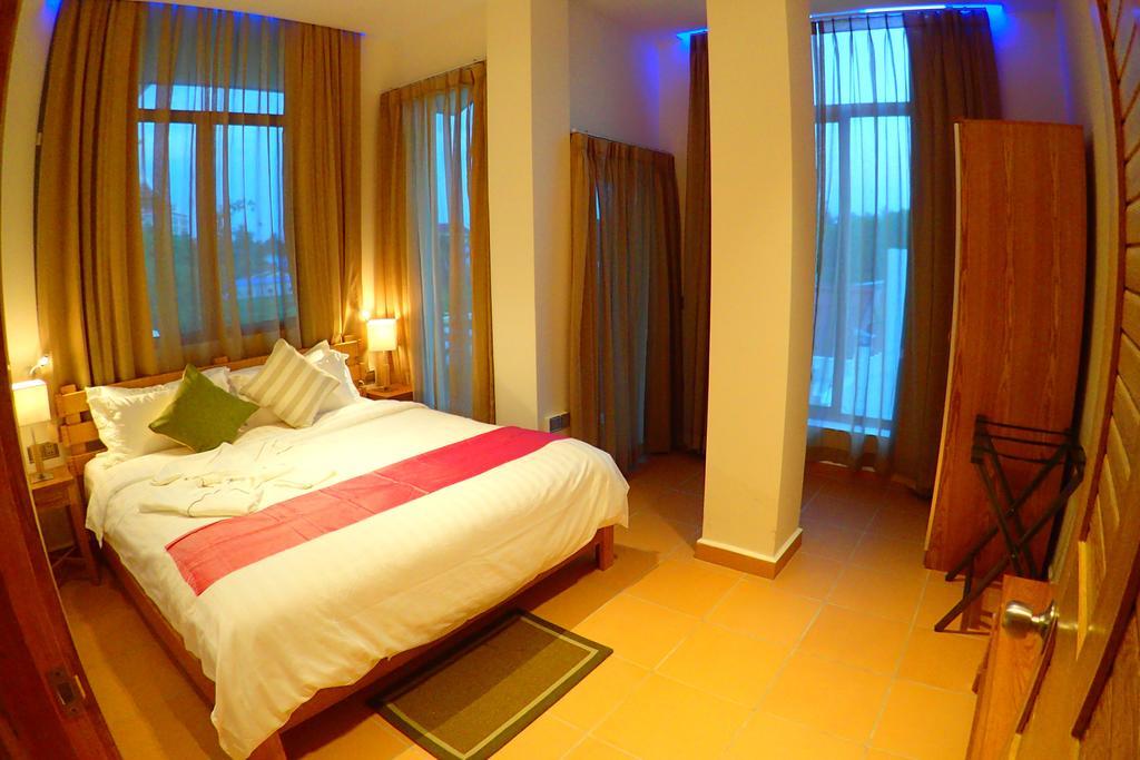 Deluxx Boutique Hotel 시아누크빌 객실 사진
