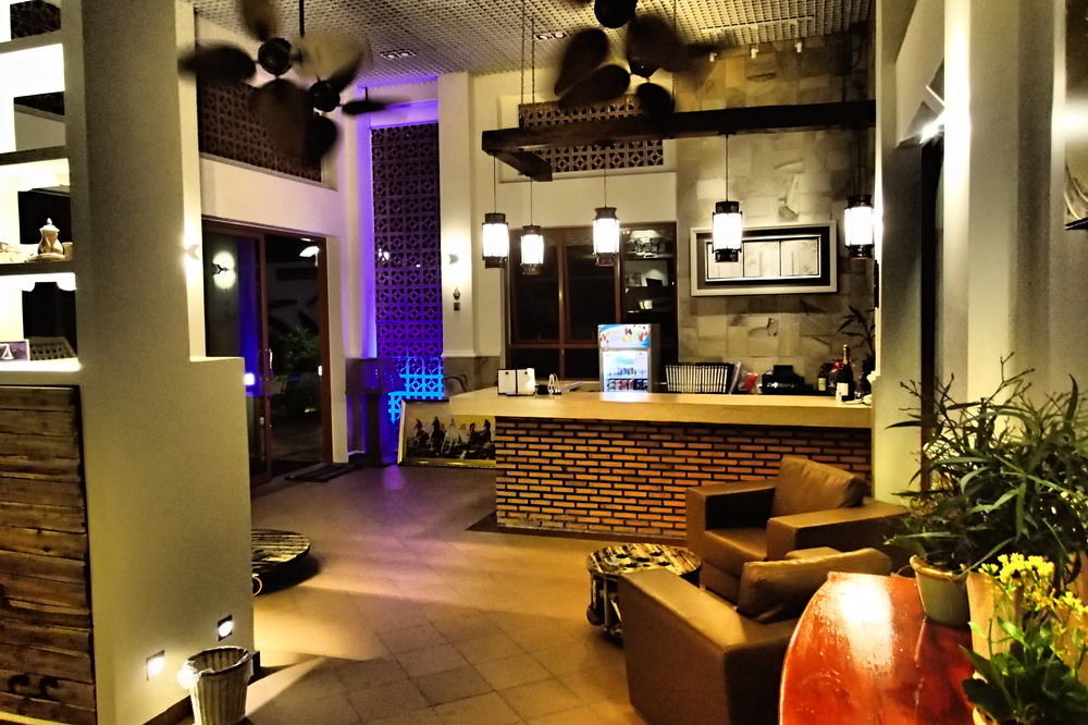 Deluxx Boutique Hotel 시아누크빌 외부 사진